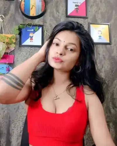 Call Girls Service in Amboli